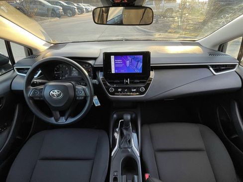 Used 2024 Toyota Corolla LE image 10