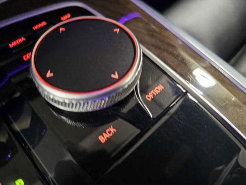 Used 2019 BMW X5 xDrive40i w/ Convenience Package image 27