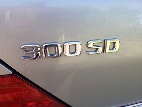 Used 1993 Mercedes-Benz 300 SD Sedan image 1
