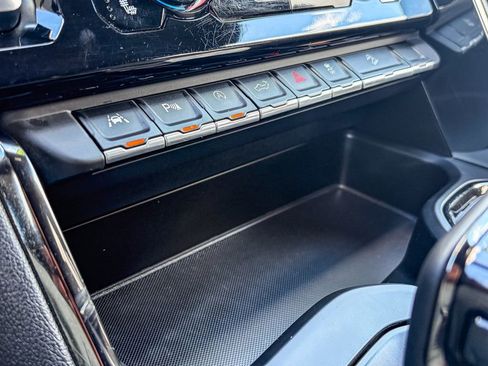 Used 2023 GMC Sierra 1500 AT4 w/ Technology Package image 36