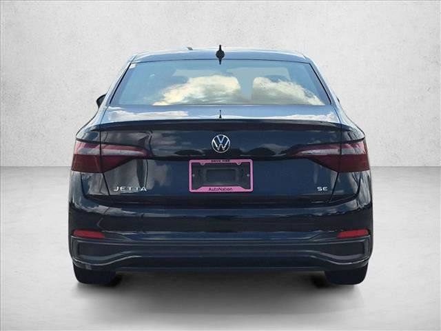 Used 2024 Volkswagen Jetta SE FWD image 6