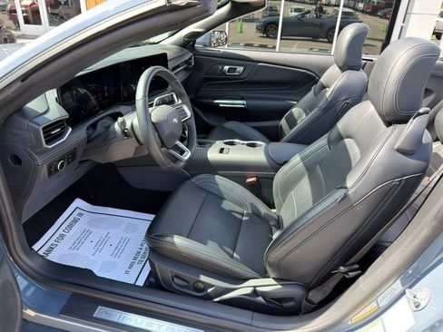Used 2025 Ford Mustang Premium RWD image 13
