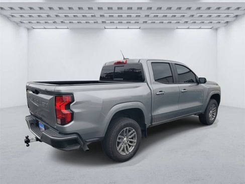 Used 2024 Chevrolet Colorado LT w/ LT Convenience Package image 4