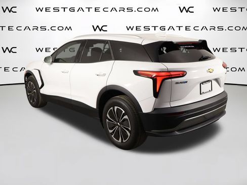 Used 2024 Chevrolet Blazer EV LT AWD/4WD image 46