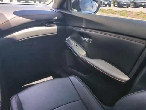 Used 2023 Nissan Sentra SR w/ SR Premium Package FWD image 16