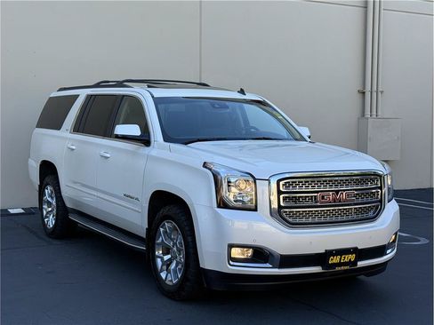 Used 2015 GMC Yukon XL SLT w/ Open Road Package AWD/4WD image 2