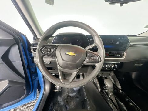 Used 2024 Chevrolet TrailBlazer LT w/ Driver Confidence Package FWD image 14