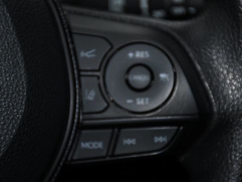 Used 2019 Toyota RAV4 XLE image 32