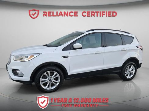 Used 2018 Ford Escape SE image 2