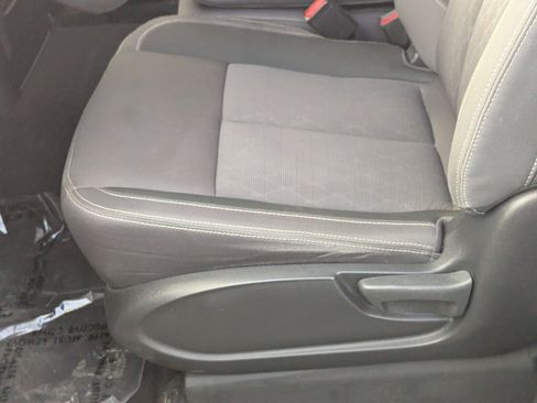 Certified 2022 Nissan Titan SV image 22