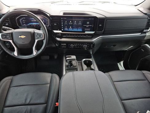 Used 2025 Chevrolet Silverado 1500 LTZ AWD/4WD image 6
