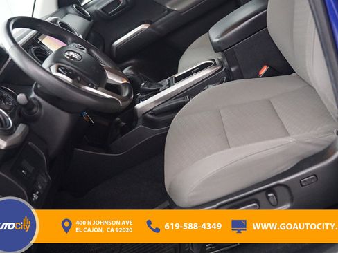 Used 2022 Toyota Tacoma SR5 image 9