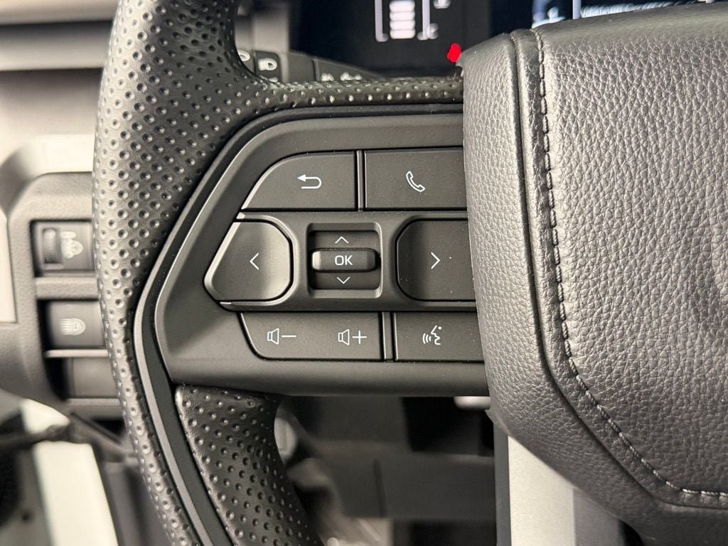 Used 2026 Toyota Tacoma SR5 AWD/4WD image 43