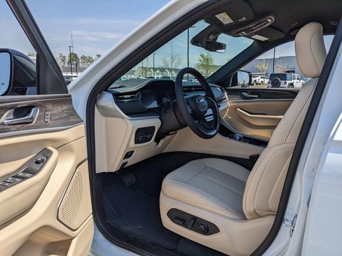 New 2026 Jeep Grand Cherokee Limited image 36