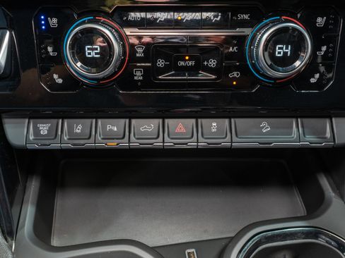 Used 2024 GMC Sierra 2500 AT4 w/ AT4 Premium Plus Package image 26