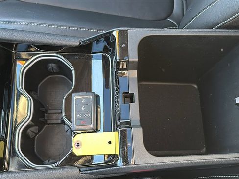 Used 2023 Jeep Grand Cherokee Limited w/ Black Appearance Package image 24