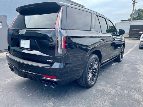 Used 2024 Cadillac Escalade V w/ LPO, ONYX Package AWD/4WD image 8
