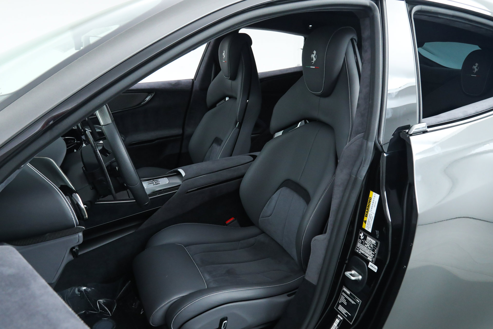 Used 2025 Ferrari Purosangue AWD/4WD image 5