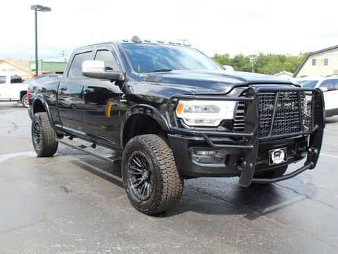 Used 2019 RAM 2500 Laramie AWD/4WD image 3