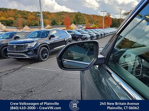 New 2026 Volkswagen Atlas SEL image 9