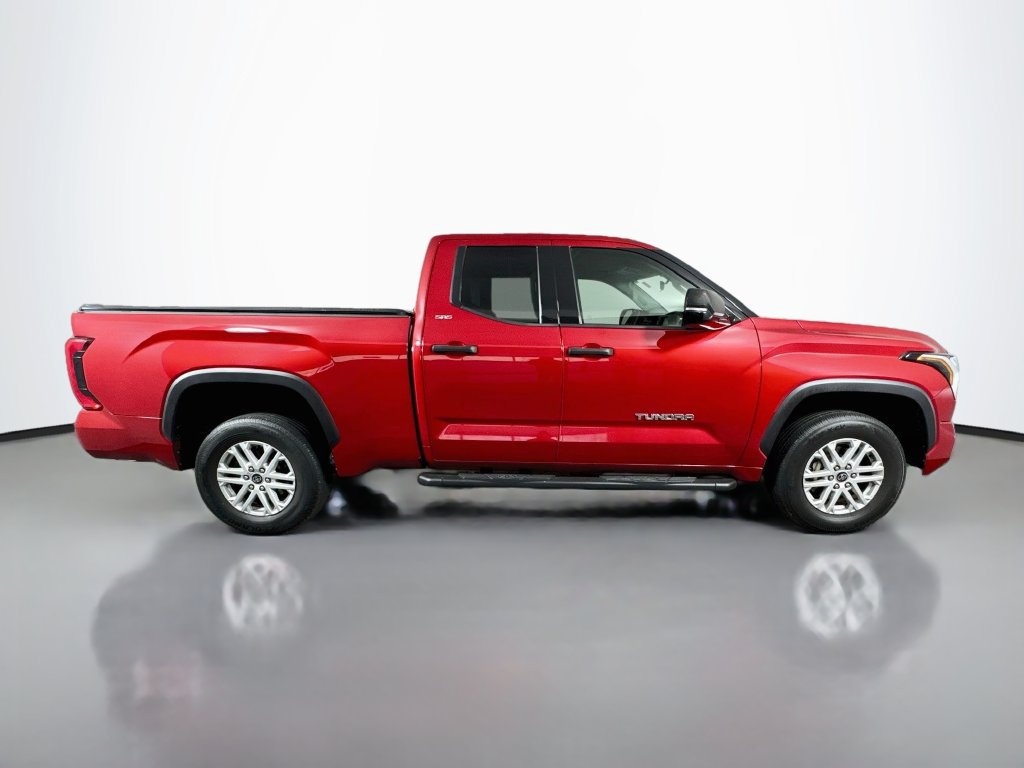 Used 2022 Toyota Tundra SR5 w/ SR5 Convenience Package AWD/4WD image 7
