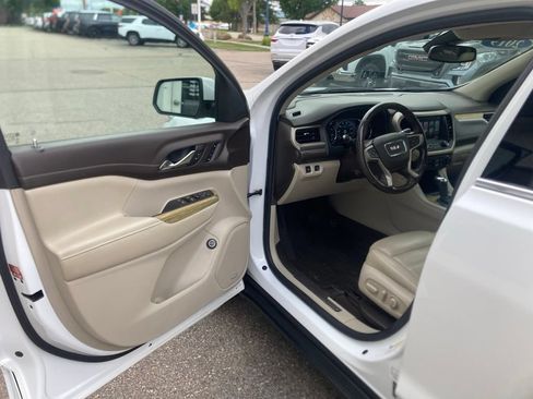 Certified 2019 GMC Acadia Denali w/ GMC Pro Grade Package AWD/4WD image 24