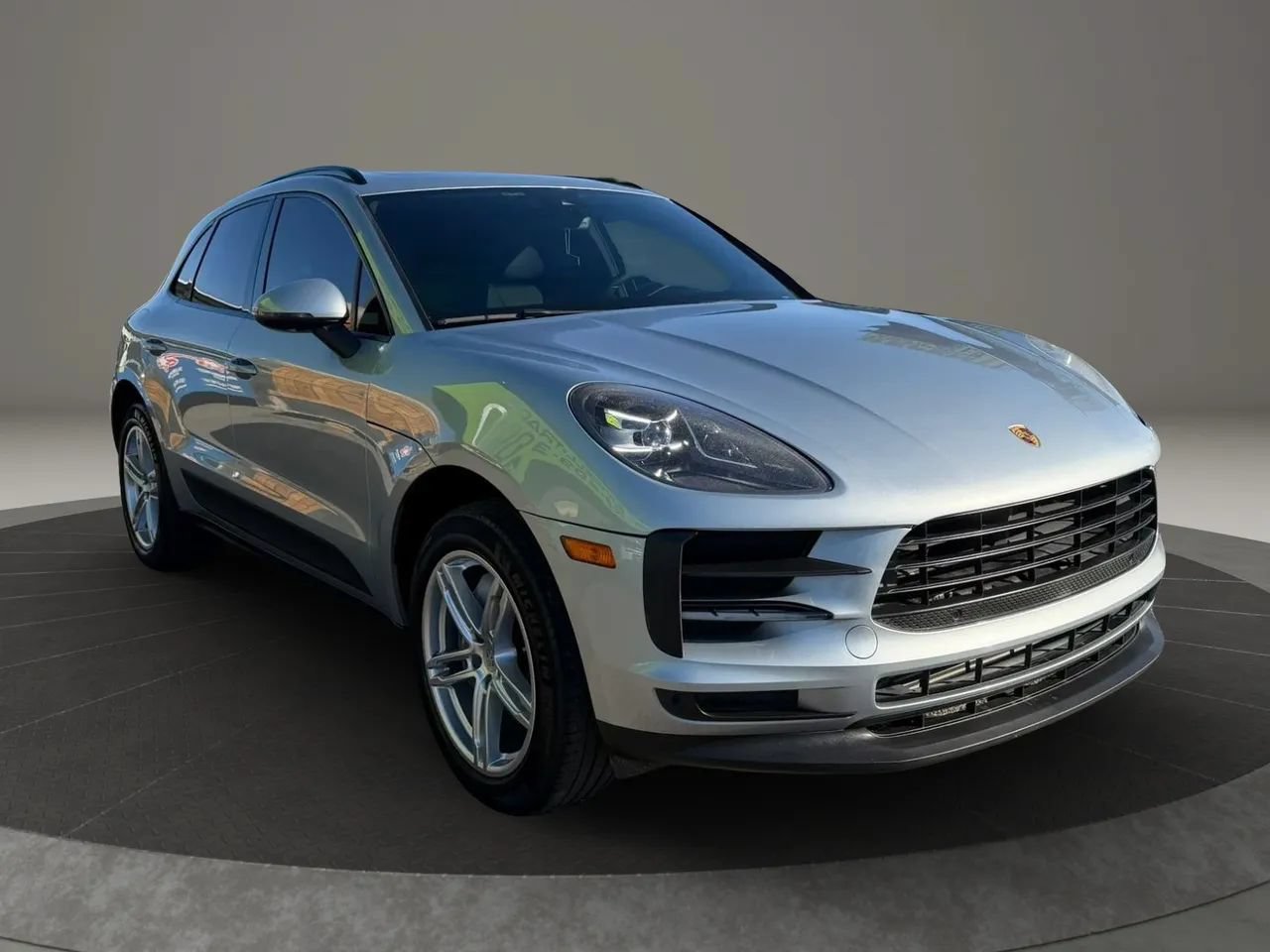 Used 2021 Porsche Macan AWD/4WD image 4