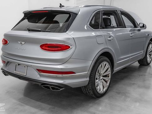 Used 2023 Bentley Bentayga AWD/4WD image 15