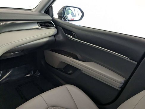 Used 2023 Toyota Camry SE FWD image 30