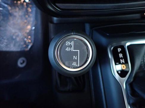 New 2025 Jeep Gladiator Sport image 19