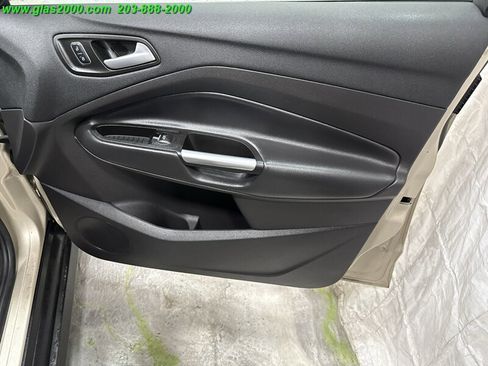 Used 2017 Ford C-MAX SE image 26