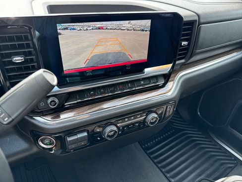 Used 2025 Chevrolet Silverado 1500 LT image 18