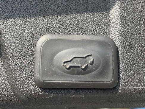 Used 2016 Chevrolet Traverse LTZ w/ LPO, 'HIT The Road' Package image 12