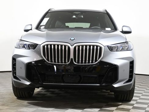 New 2026 BMW X5 xDrive40i w/ M Sport Package AWD/4WD image 10