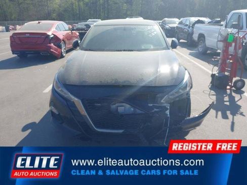 Used 2019 Nissan Altima 2.5 SR FWD image 24