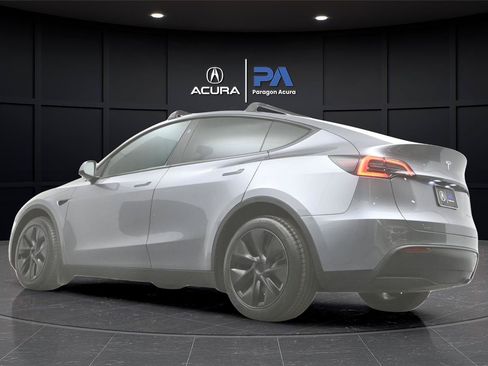 Used 2025 Tesla Model Y Long Range AWD/4WD image 30