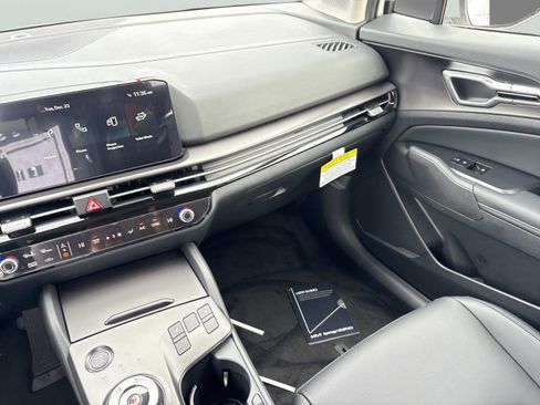 New 2026 Kia Sportage EX image 15
