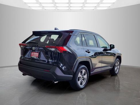 Used 2025 Toyota RAV4 XLE w/ Convenience Package FWD image 5