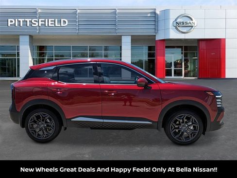 New 2026 Nissan Kicks SR w/ SR Premium Package AWD/4WD image 2