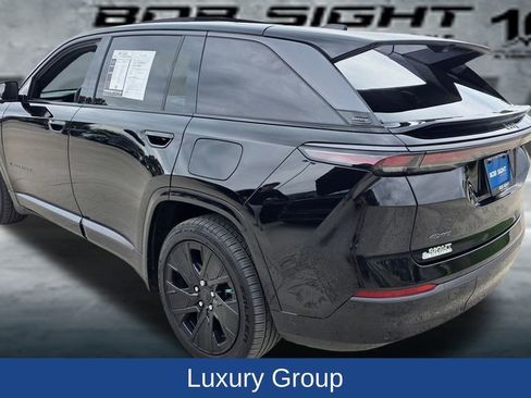 Used 2025 Jeep Wagoneer S Launch Edition image 5