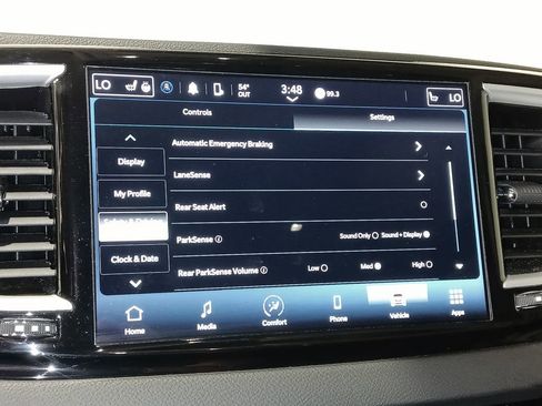 Used 2024 Chrysler Pacifica Touring-L FWD image 27