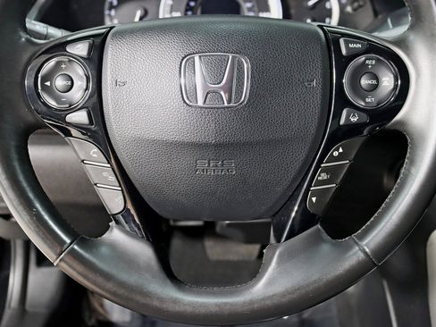 Used 2016 Honda Accord Touring image 16