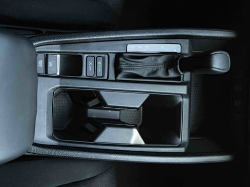 Used 2025 Honda Accord LX image 27