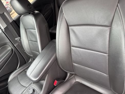 Used 2022 GMC Terrain SLT w/ Infotainment Package II AWD/4WD image 13