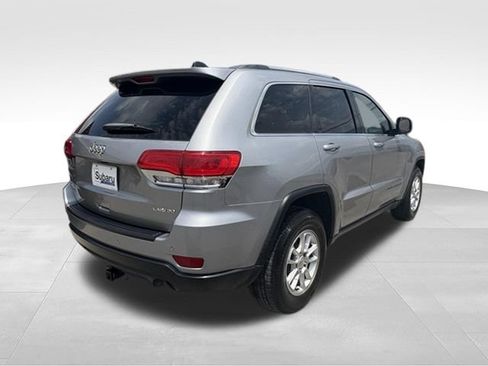 Used 2018 Jeep Grand Cherokee Laredo AWD/4WD image 7