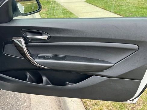 Used 2020 BMW 230i xDrive Coupe w/ Premium Package image 18