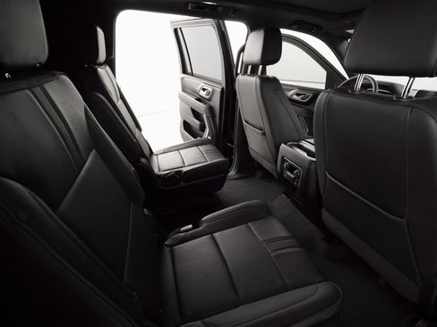 Used 2023 Chevrolet Suburban RST image 26