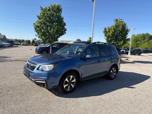 Used 2018 Subaru Forester 2.5i Premium AWD/4WD image 1