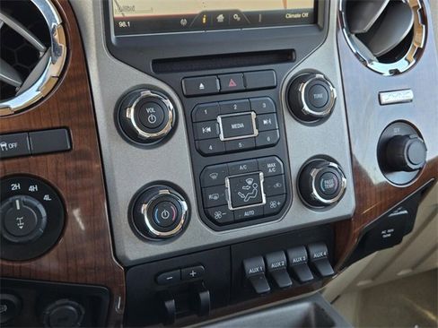 Used 2015 Ford F250 King Ranch w/ King Ranch w/Chrome Package image 17