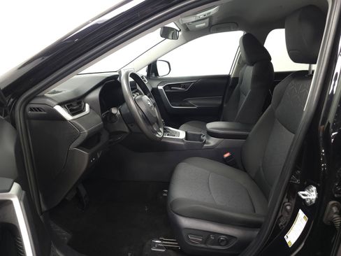 Certified 2025 Toyota RAV4 XLE AWD/4WD image 4